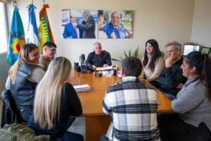 CARLOS BALOR RECIBIÓ A DIRIGENTES DEL CLUB SOCIAL Y DEPORTIVO ESTRELLA DE PLÁTANOS